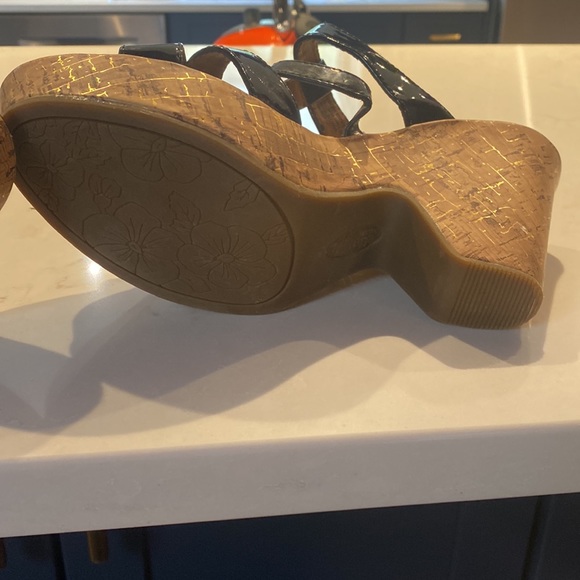 Black patent leather sandals/ wedges by Euro Sofft. Size 8 - Picture 7 of 9